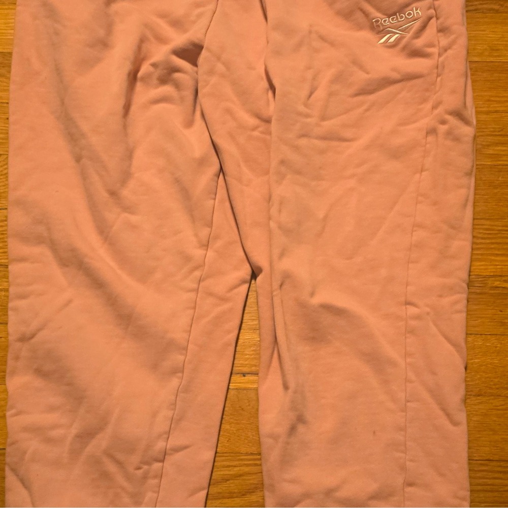 Reebok Classic Women's Pink Cotton Jogger Pants Solid Regular Fit Size M